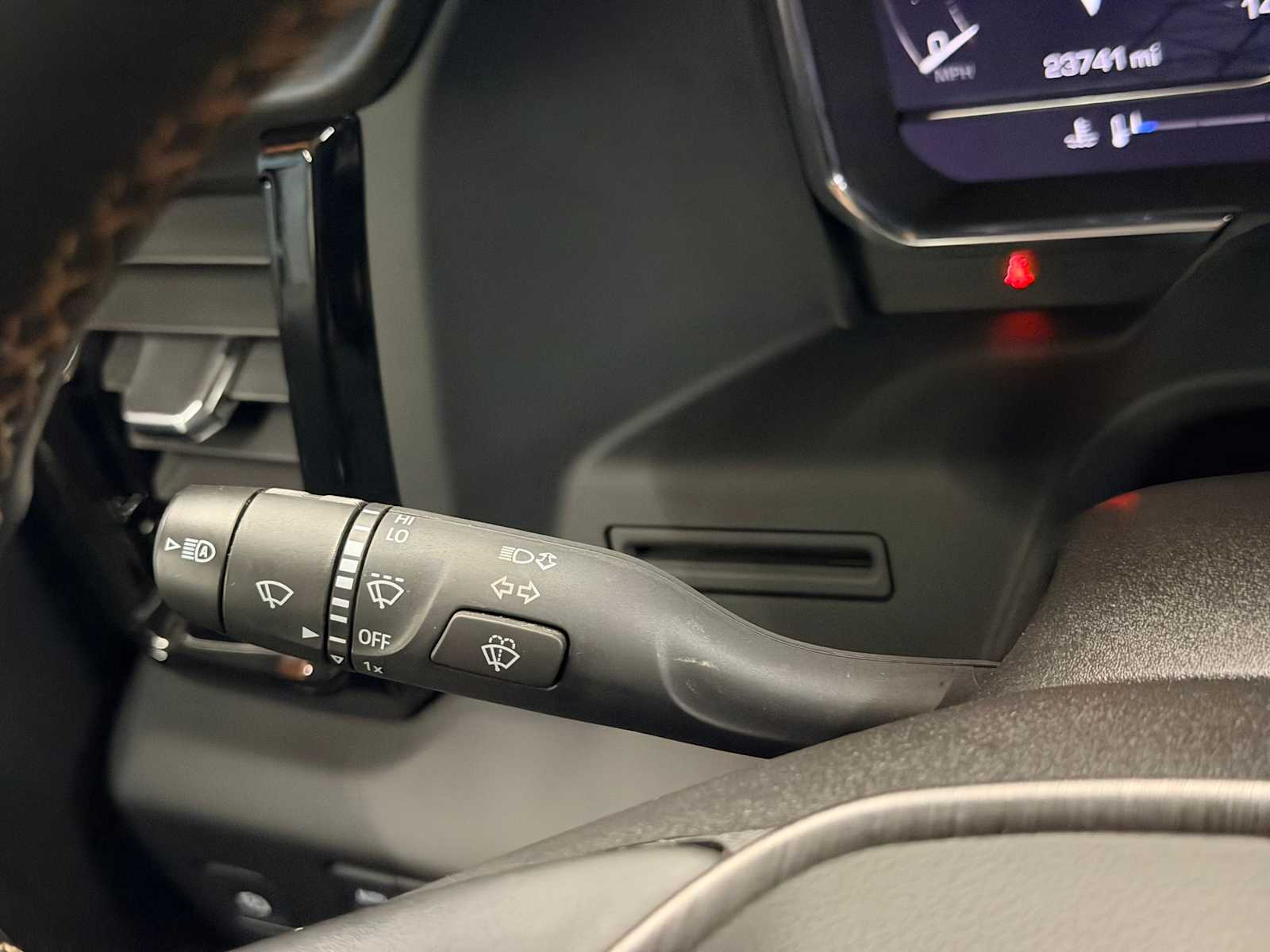 Thumbnail: 2024 GMC Sierra 3500 - 25