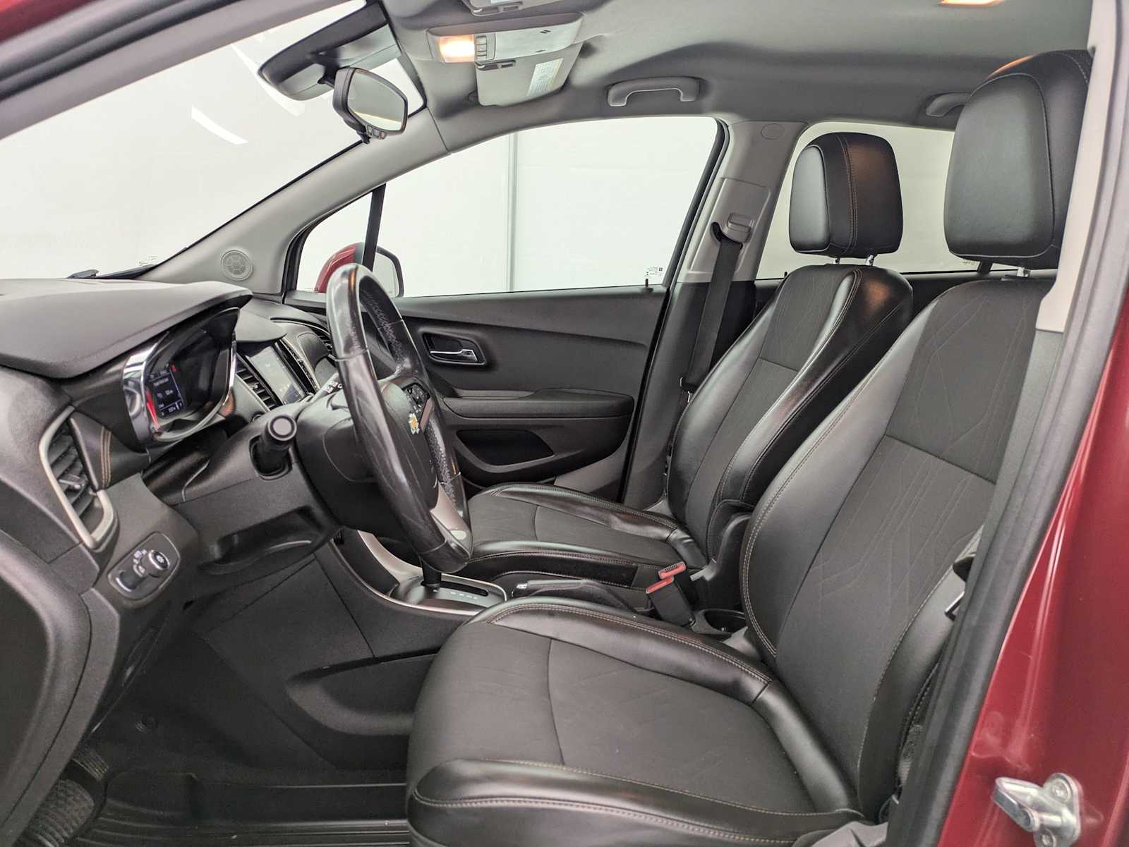 Thumbnail: 2020 Chevrolet Trax - 17