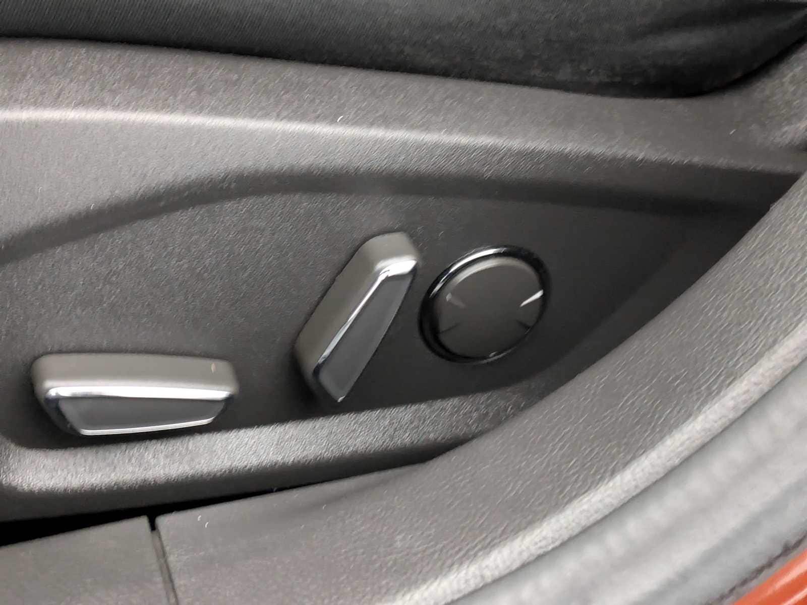 Thumbnail: 2016 Ford Fusion - 18