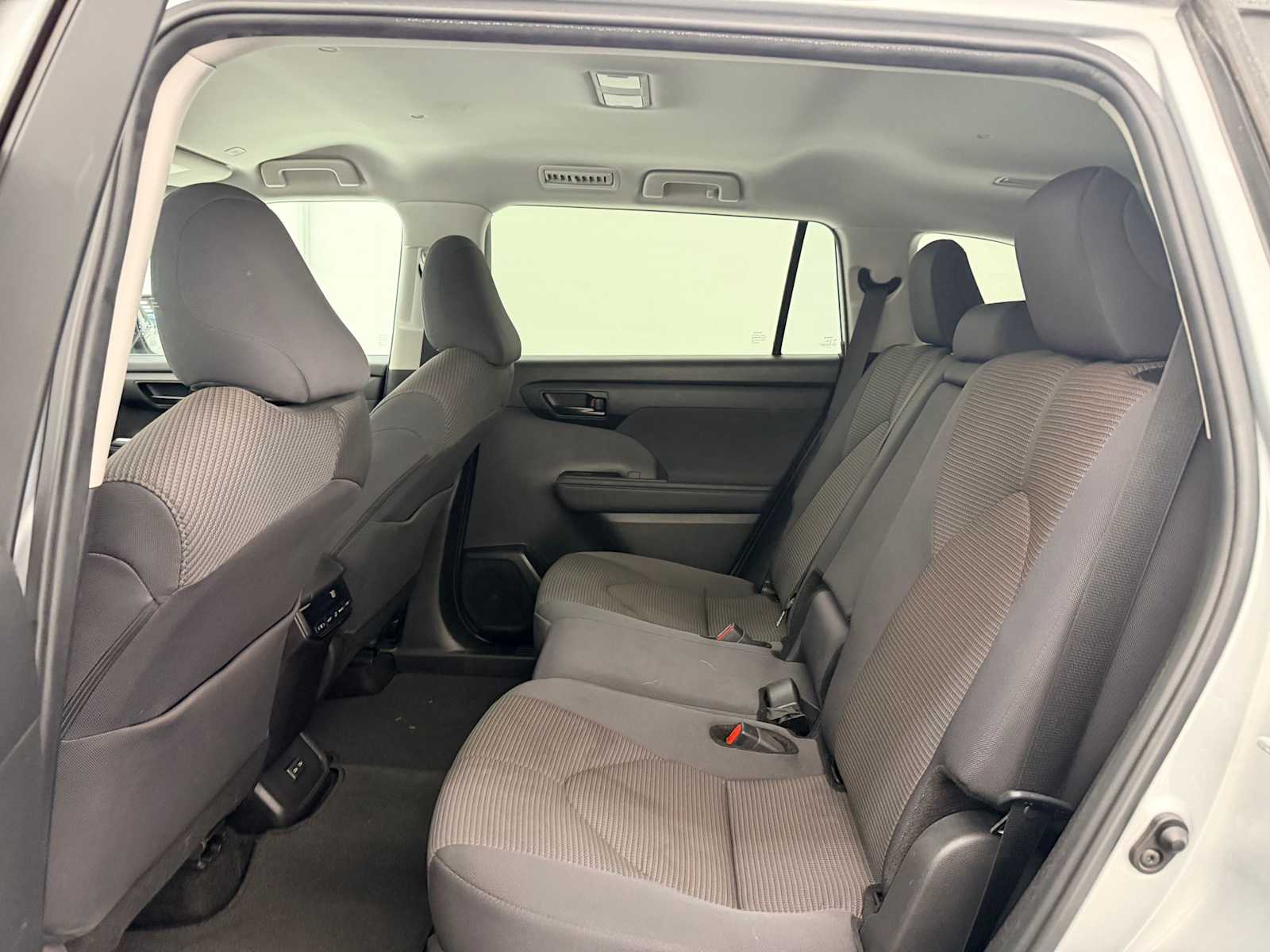 Thumbnail: 2024 Toyota Highlander - 20