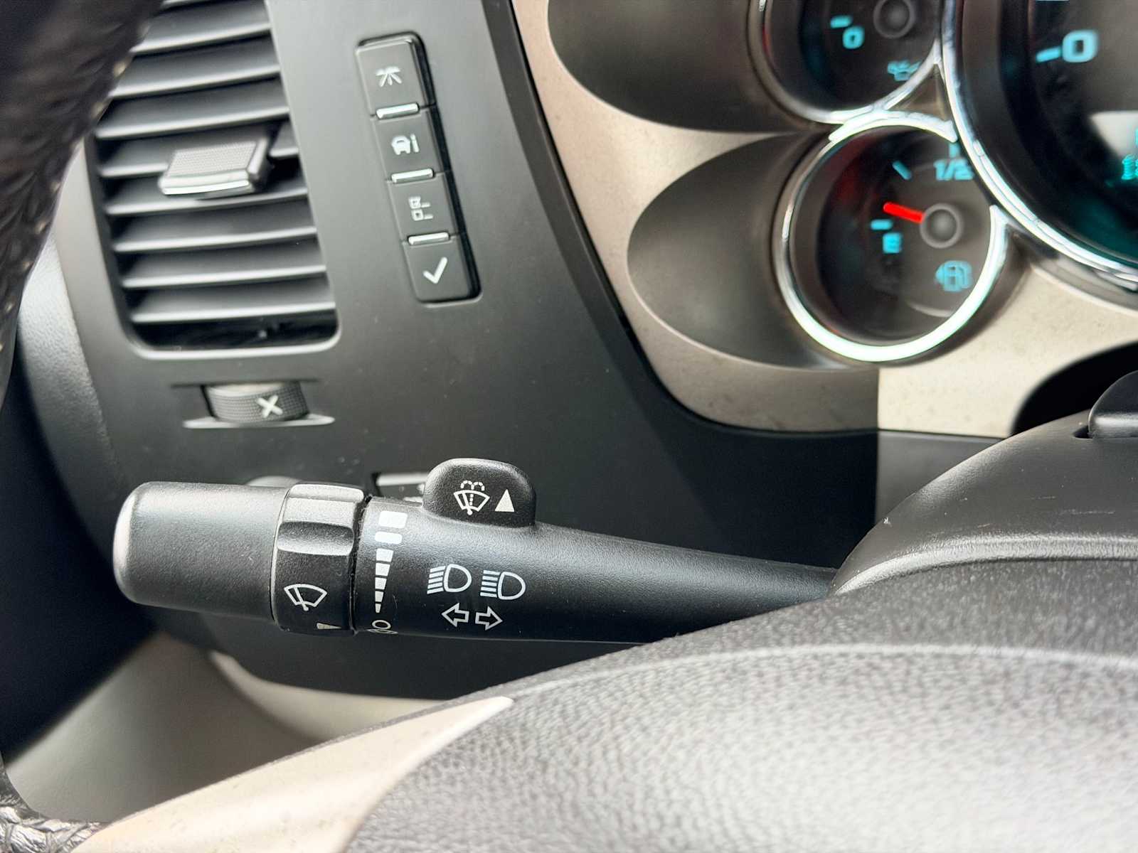 Thumbnail: 2009 Chevrolet Silverado 2500 - 25