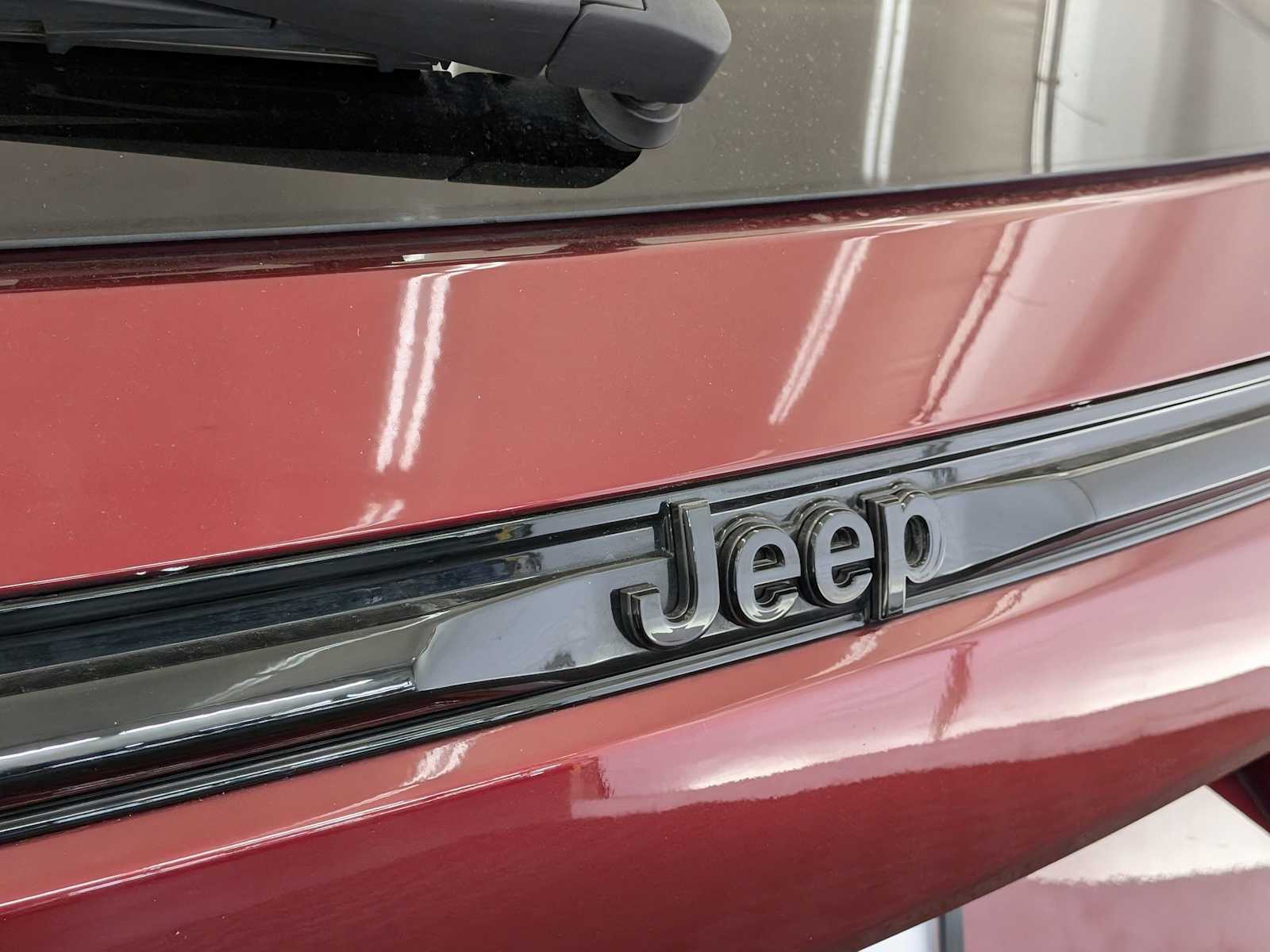 Thumbnail: 2024 Jeep Grand Cherokee - 12