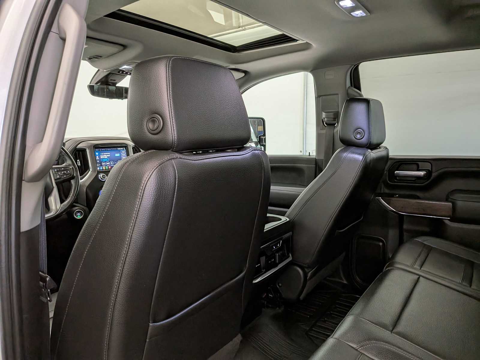 Thumbnail: 2023 GMC Sierra 3500 - 19