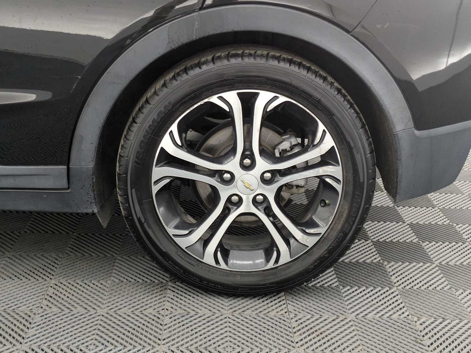 Thumbnail: 2019 Chevrolet Bolt EV - 13