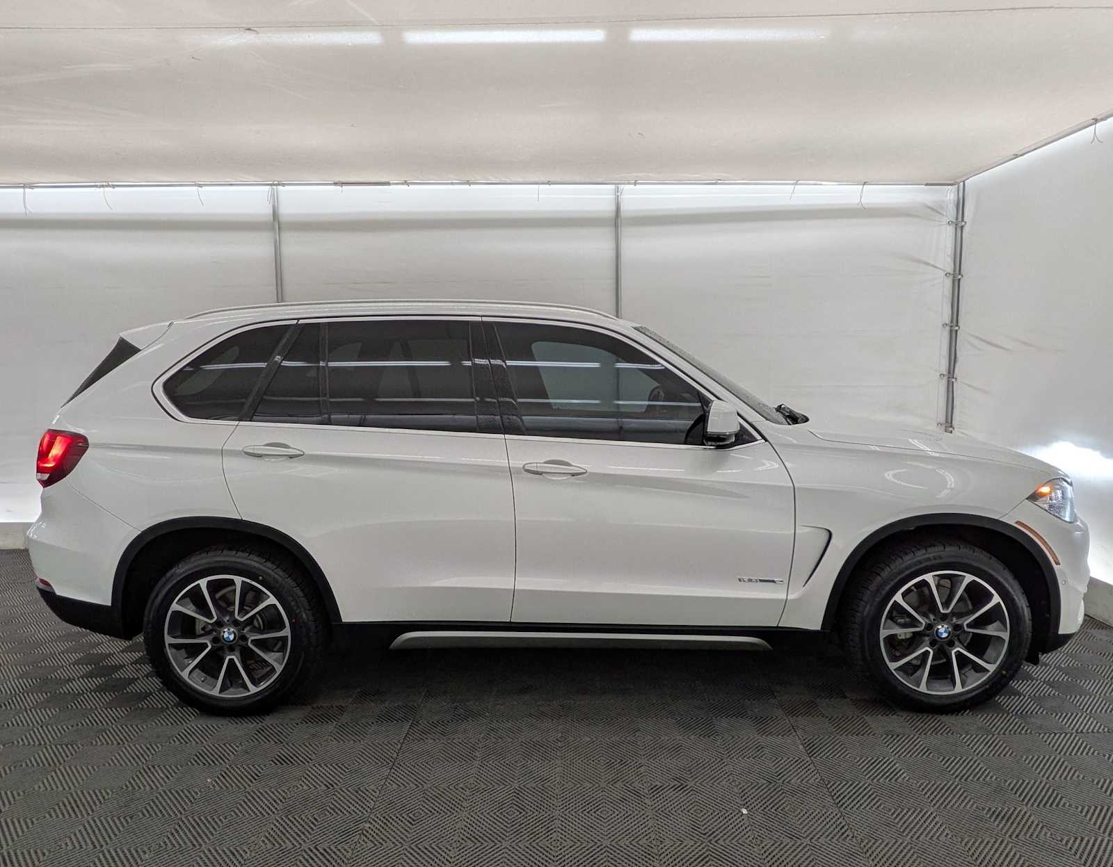 Thumbnail: 2017 BMW X5 - 7