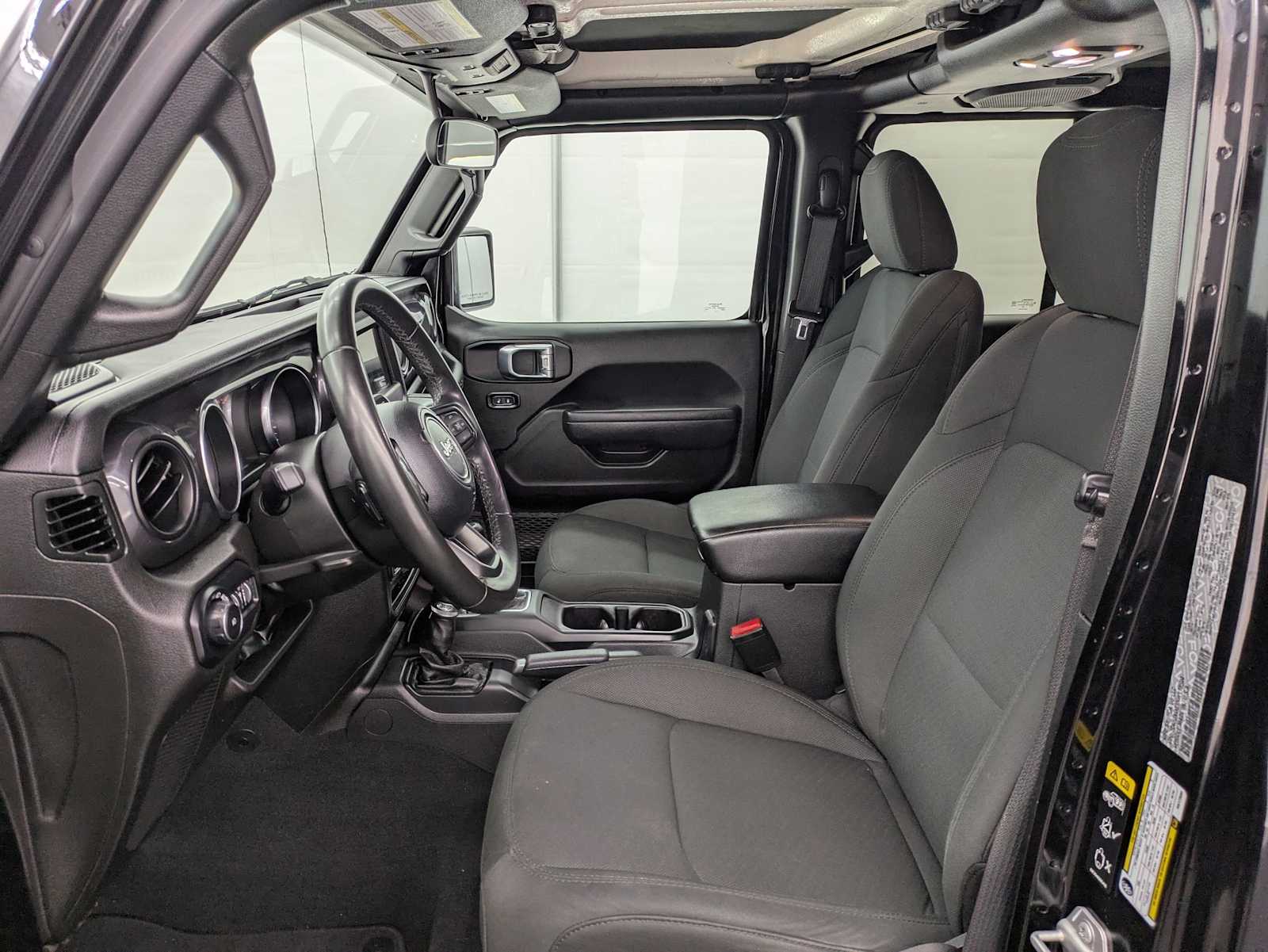 Thumbnail: 2022 Jeep Wrangler - 16