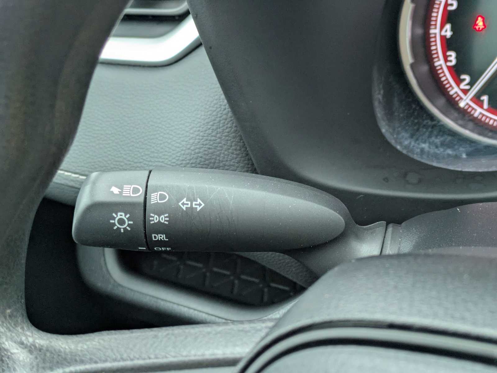 Thumbnail: 2024 Toyota RAV4 - 27