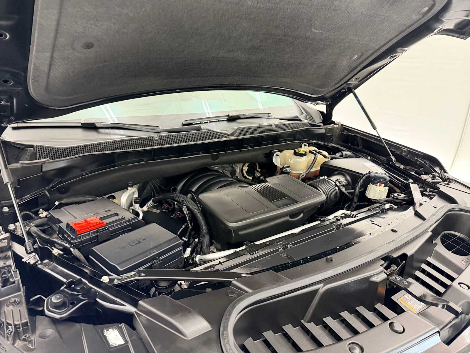 Thumbnail: 2021 Chevrolet Tahoe - 15