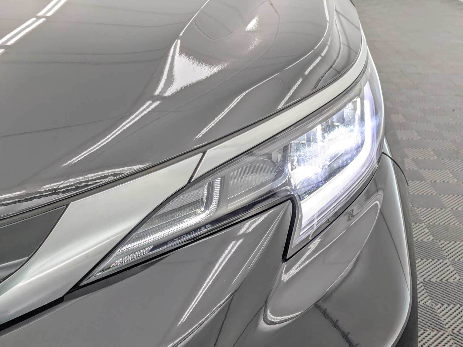 Thumbnail: 2024 Toyota Sienna - 10