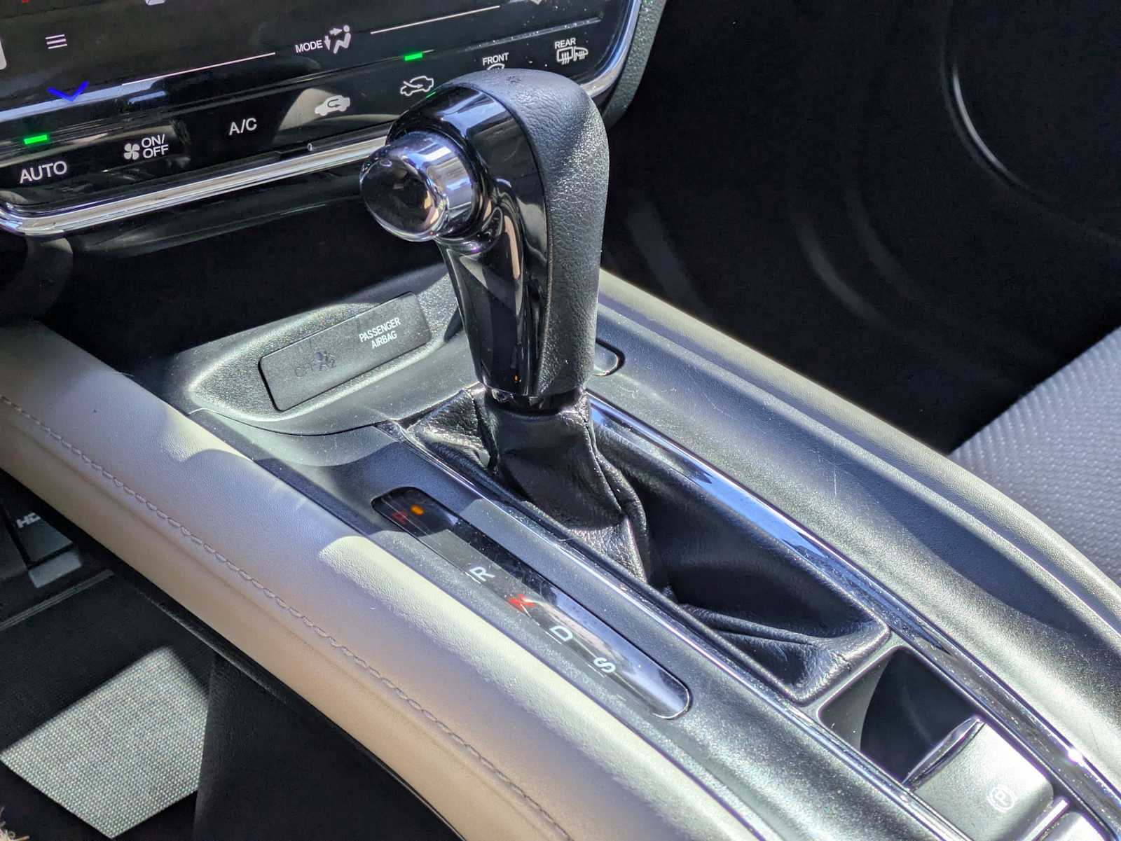 Thumbnail: 2018 Honda HR-V - 32