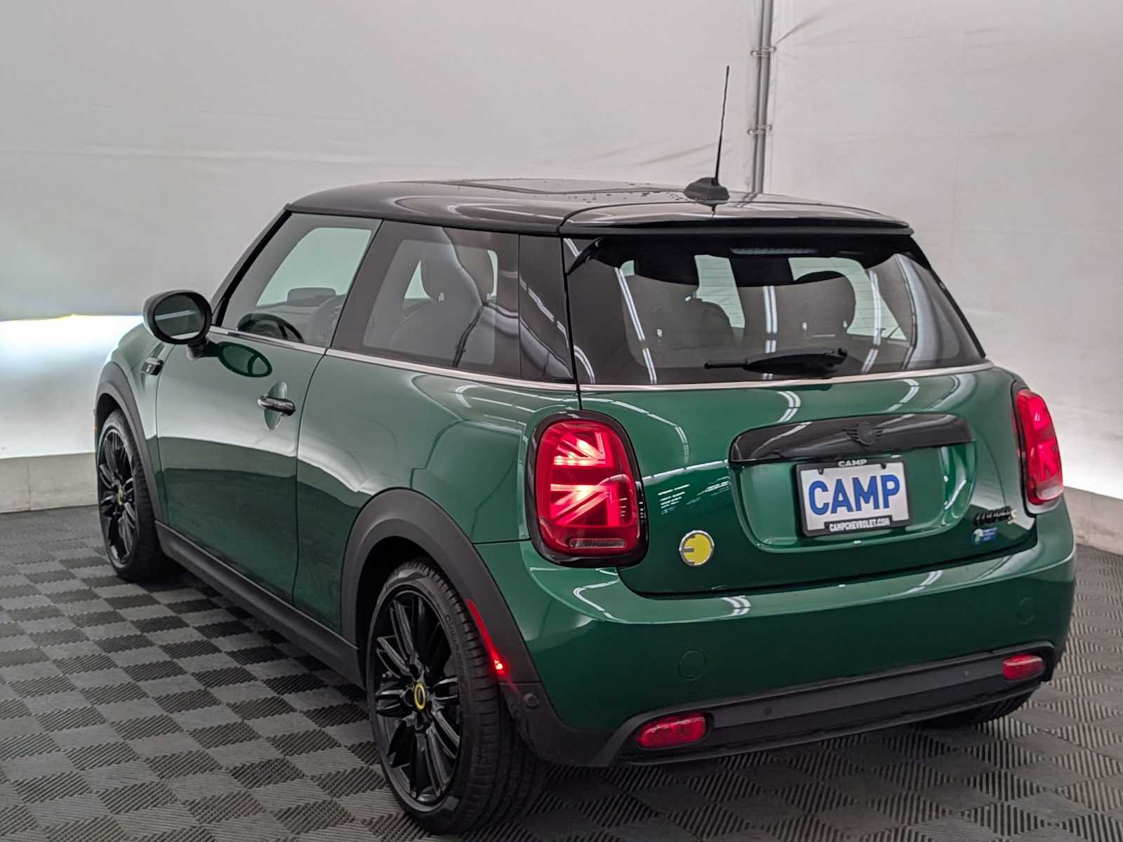 Thumbnail: 2022 MINI Cooper Hardtop - 4