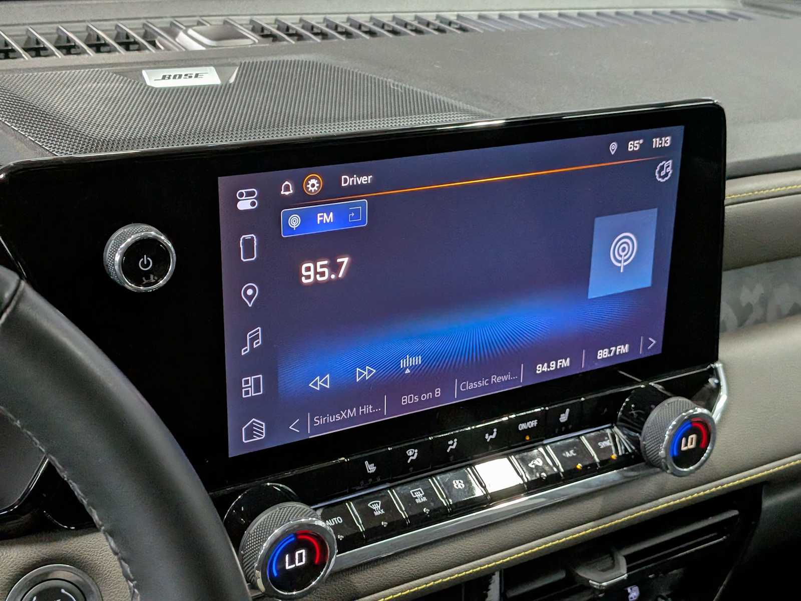 Thumbnail: 2024 Chevrolet Colorado - 32