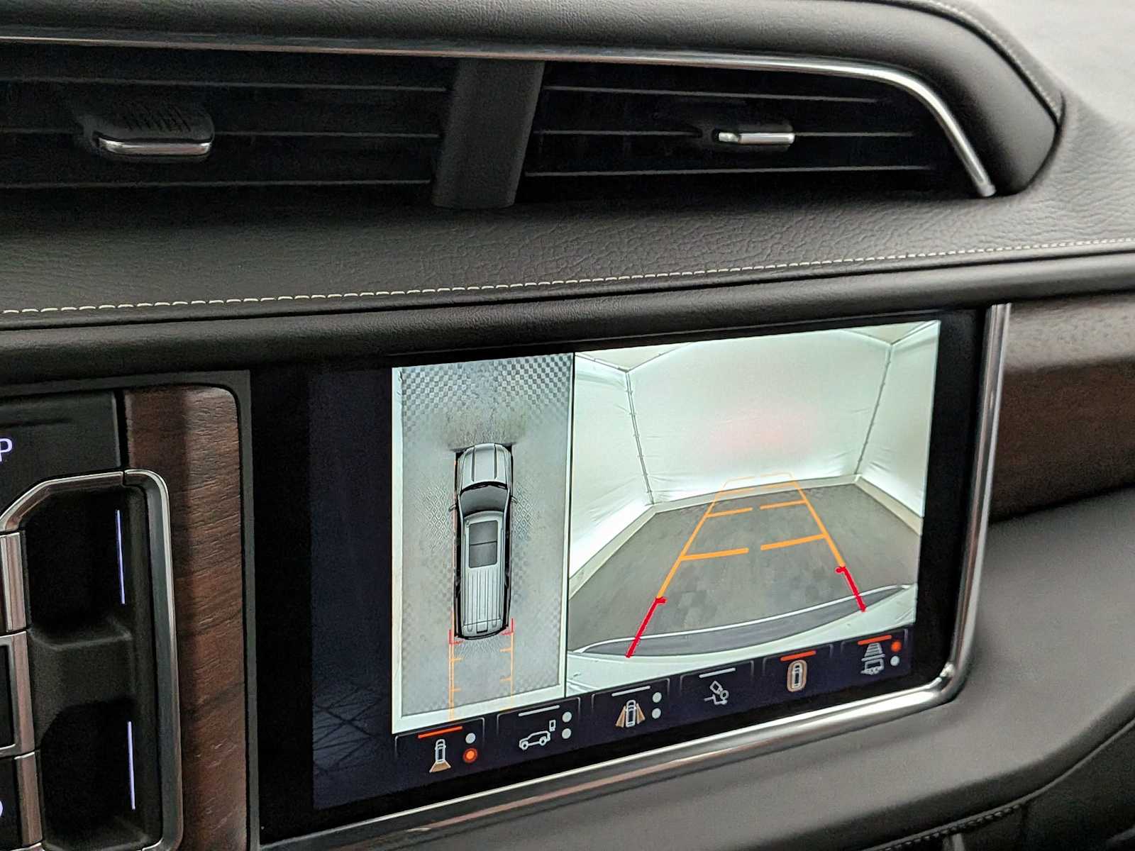 Thumbnail: 2023 GMC Yukon - 31