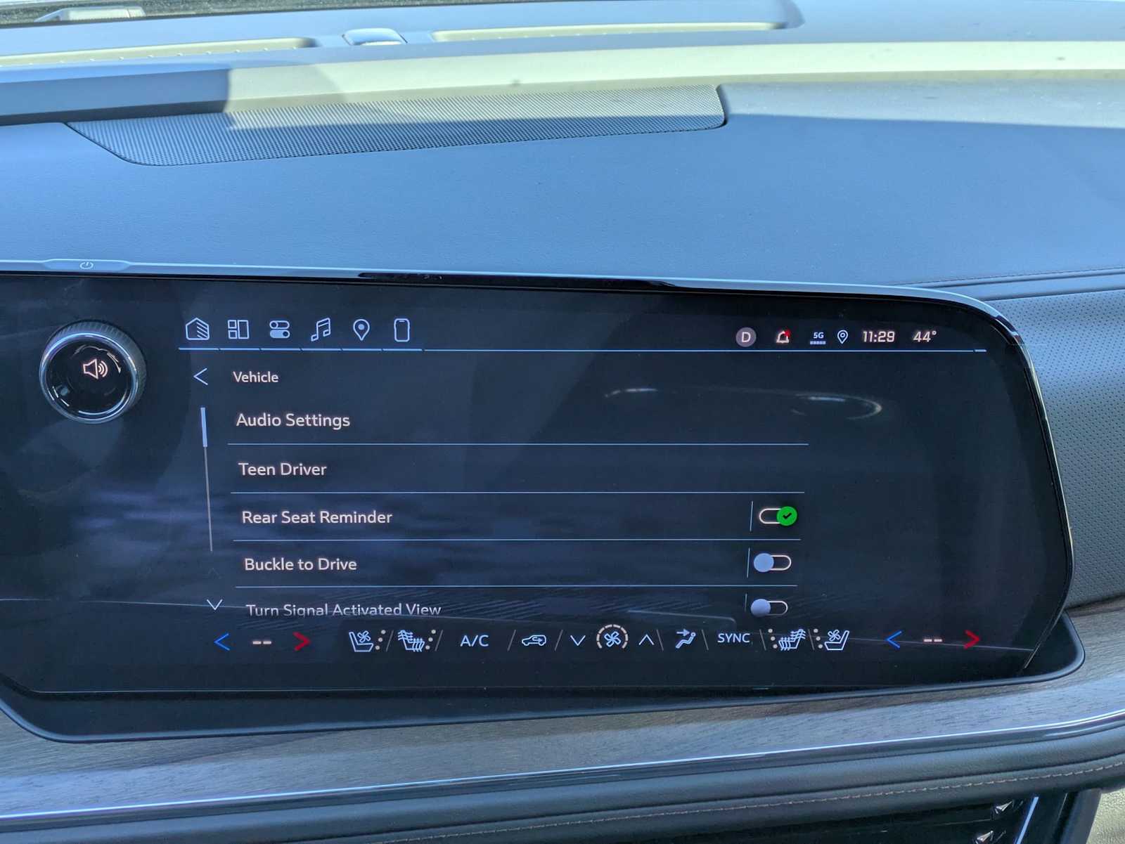 Thumbnail: 2026 Chevrolet Tahoe - 29