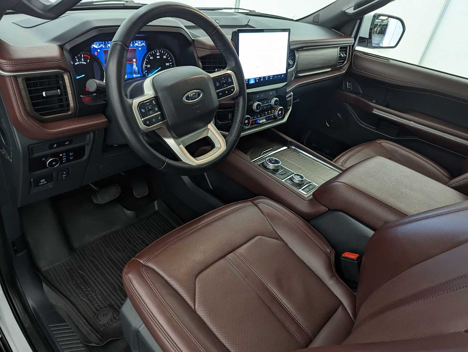 2024 Ford Expedition MAX Limited photo 2