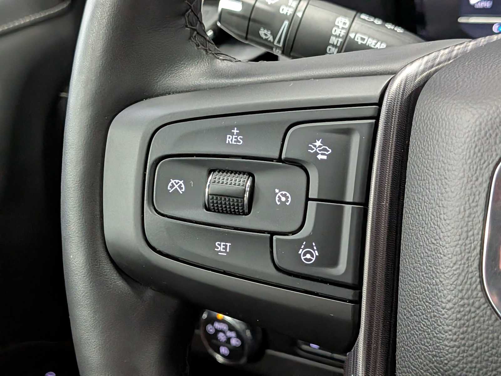 Thumbnail: 2023 GMC Yukon - 27