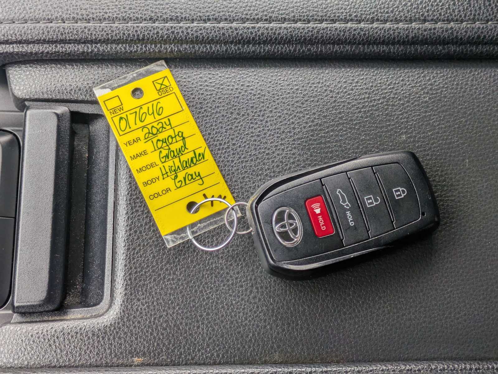 Thumbnail: 2024 Toyota Grand Highlander - 34