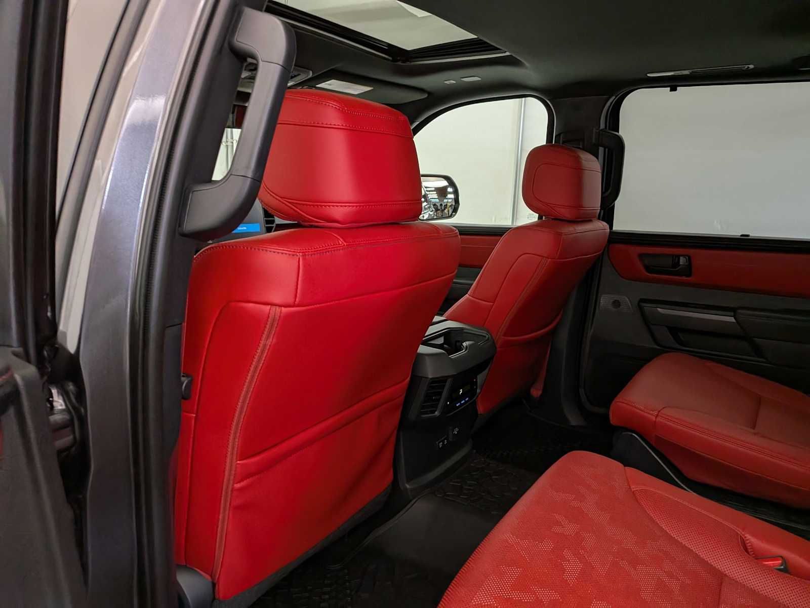 Thumbnail: 2024 Toyota Sequoia - 19