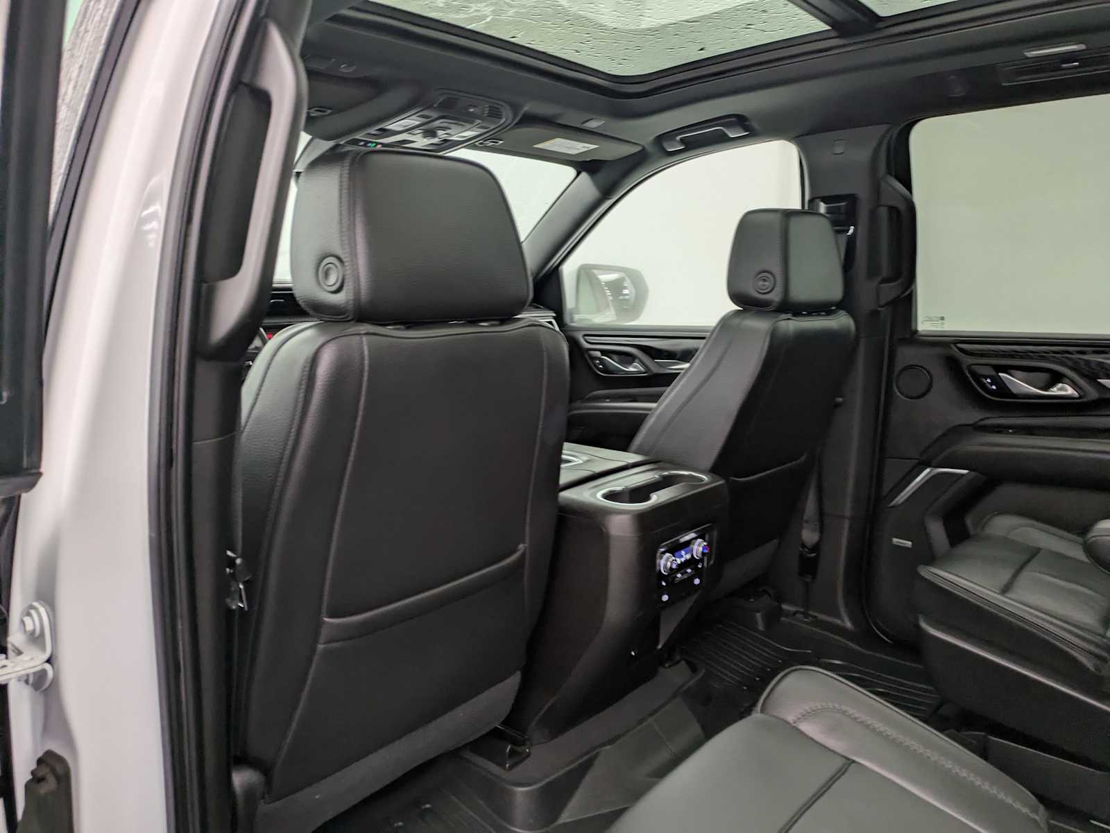 Thumbnail: 2021 GMC Yukon XL - 21