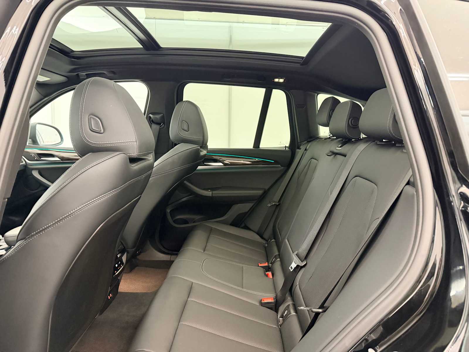 Thumbnail: 2024 BMW X3 - 21