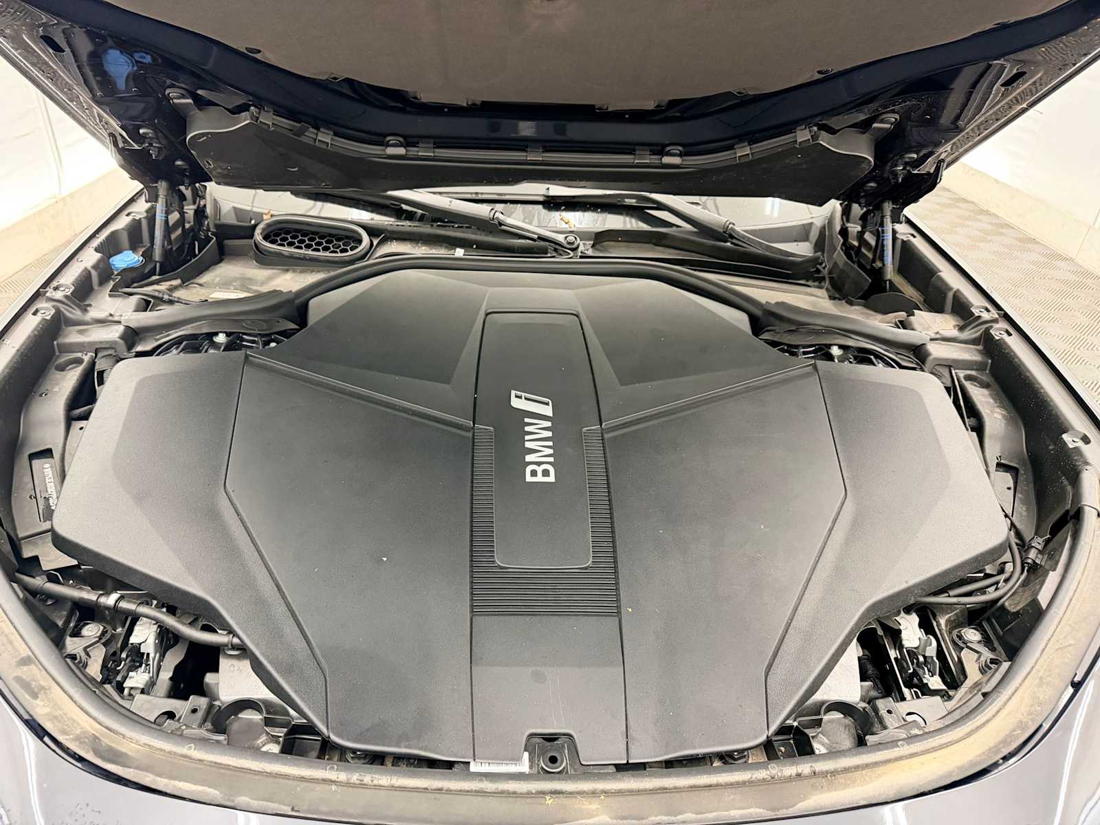 Thumbnail: 2024 BMW i7 - 14