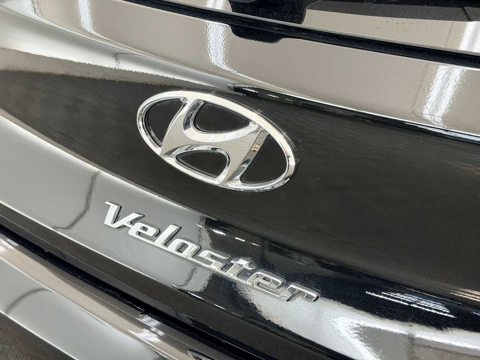 Thumbnail: 2022 Hyundai Veloster - 11