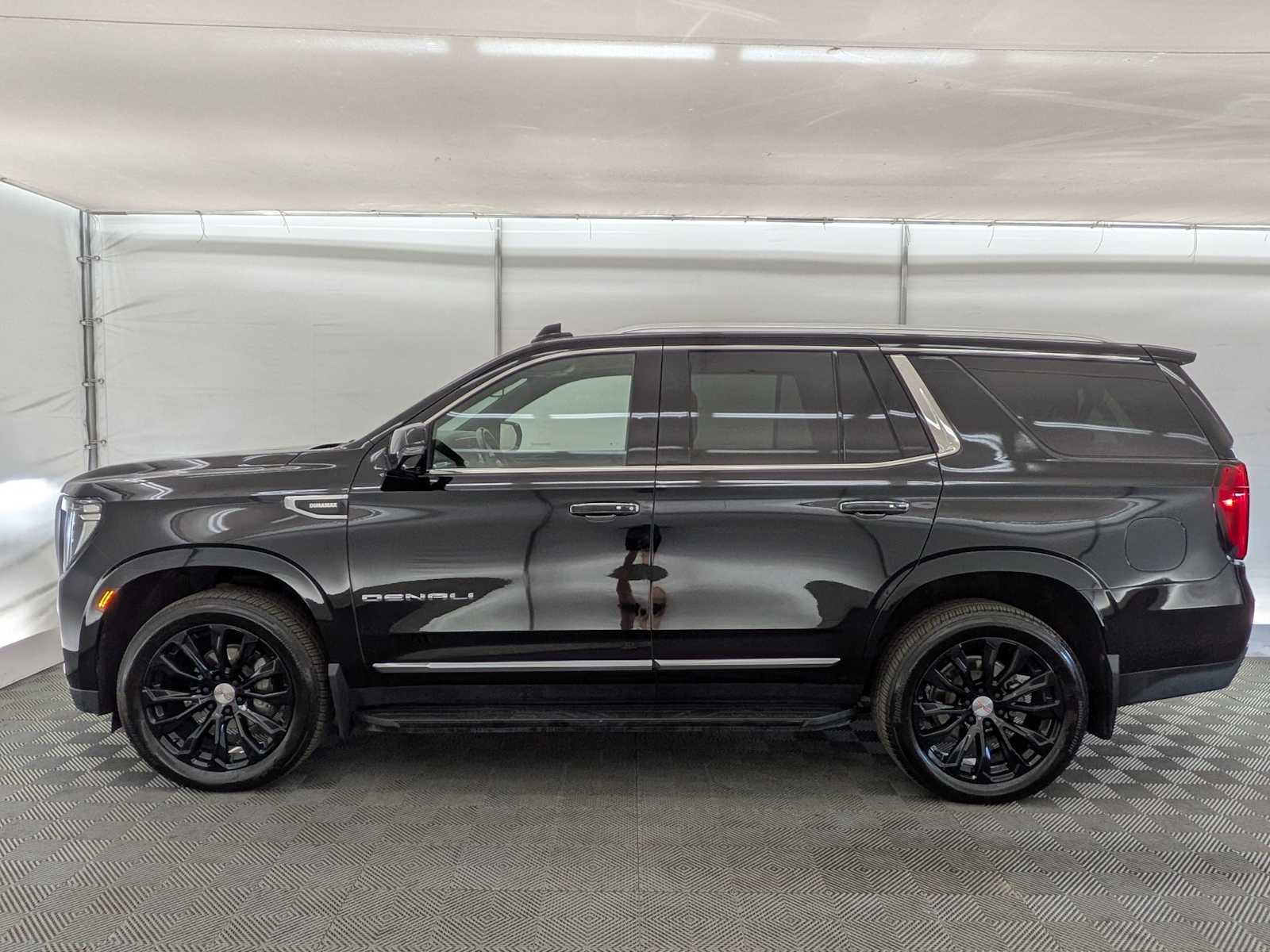2023 Gmc Yukon Denali photo 2