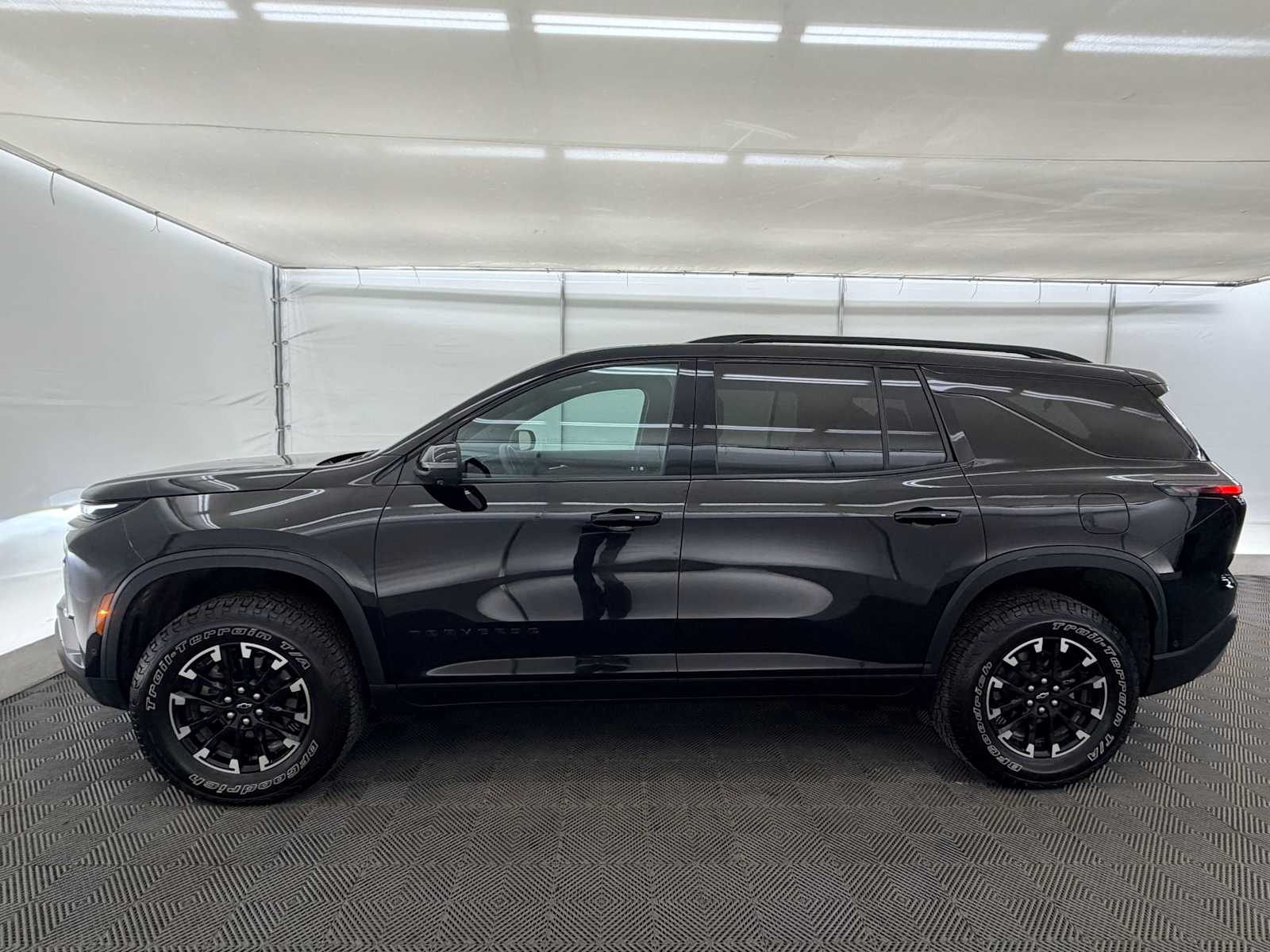 Thumbnail: 2024 Chevrolet Traverse - 3