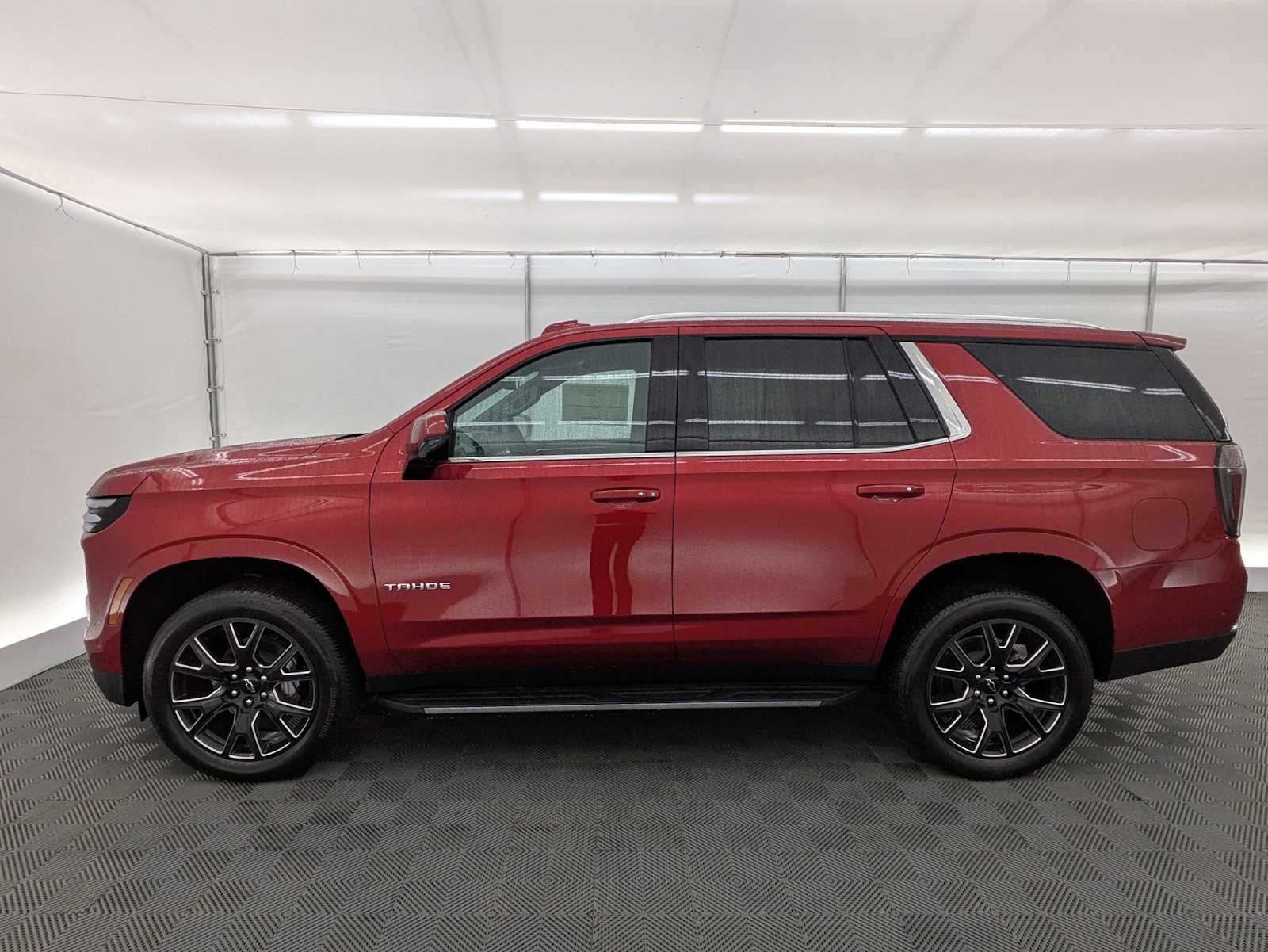 Thumbnail: 2025 Chevrolet Tahoe - 3