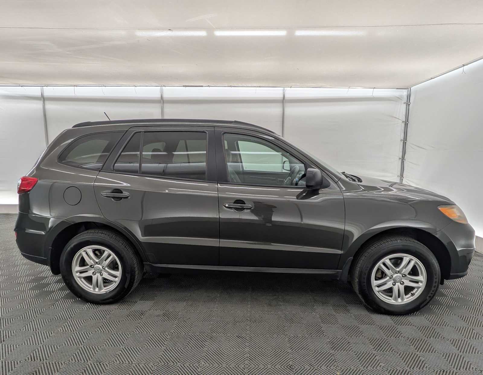 Thumbnail: 2011 Hyundai Santa Fe - 7