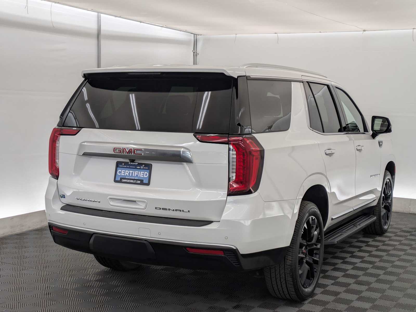 2022 GMC Yukon Denali 6