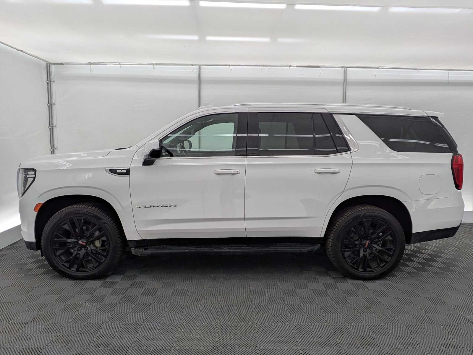 Thumbnail: 2023 GMC Yukon - 3