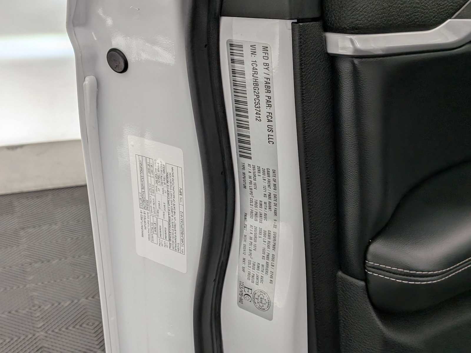 Thumbnail: 2023 Jeep Grand Cherokee - 35