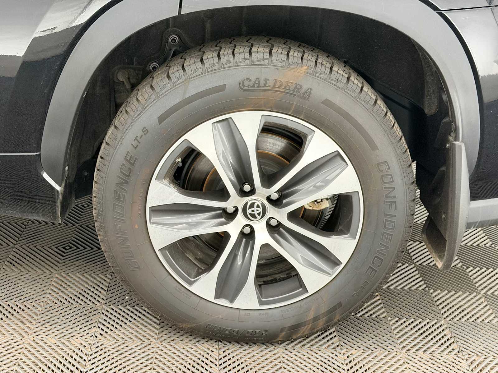 Thumbnail: 2024 Toyota Highlander - 14