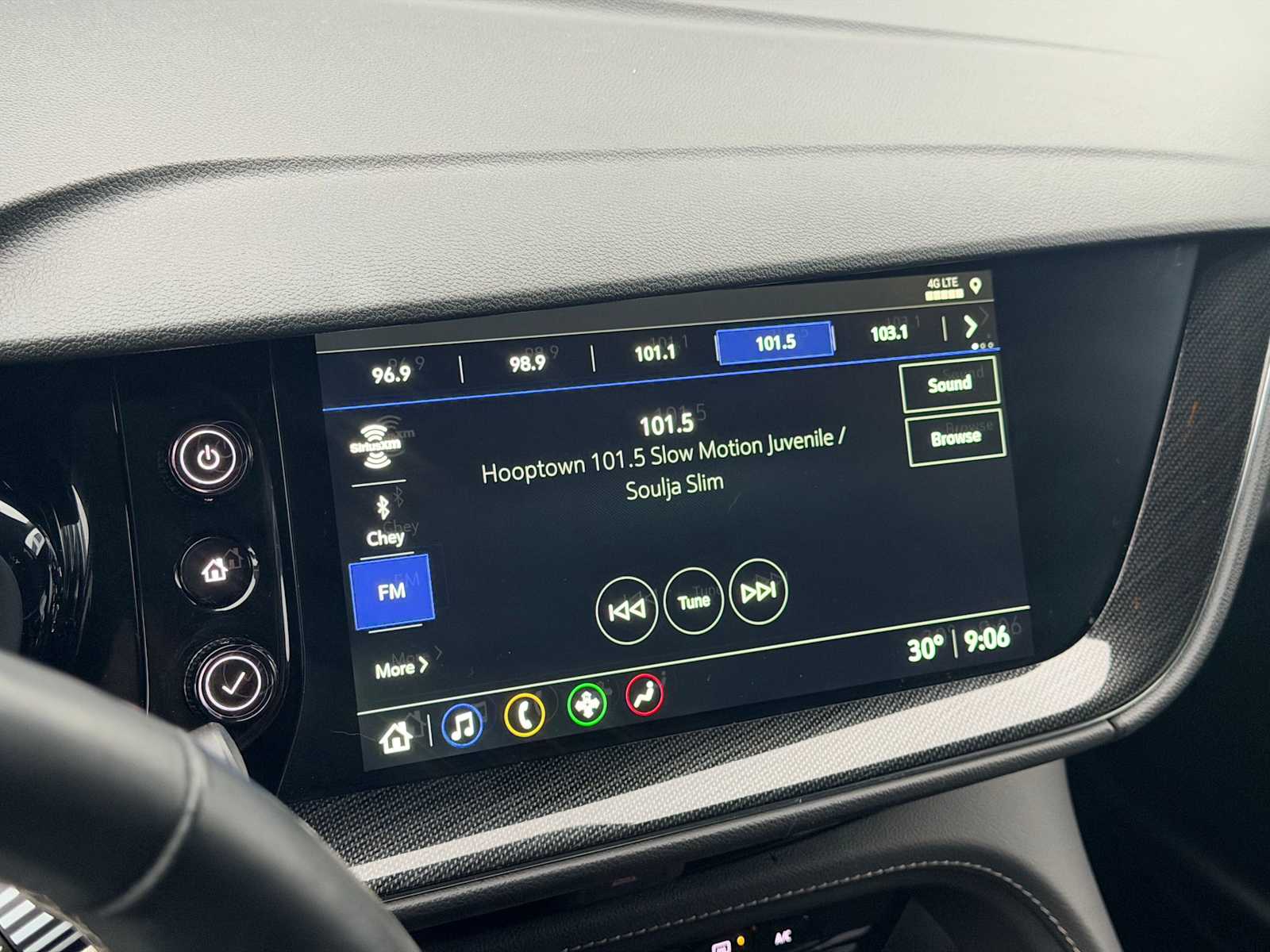 Thumbnail: 2023 Buick Envision - 30