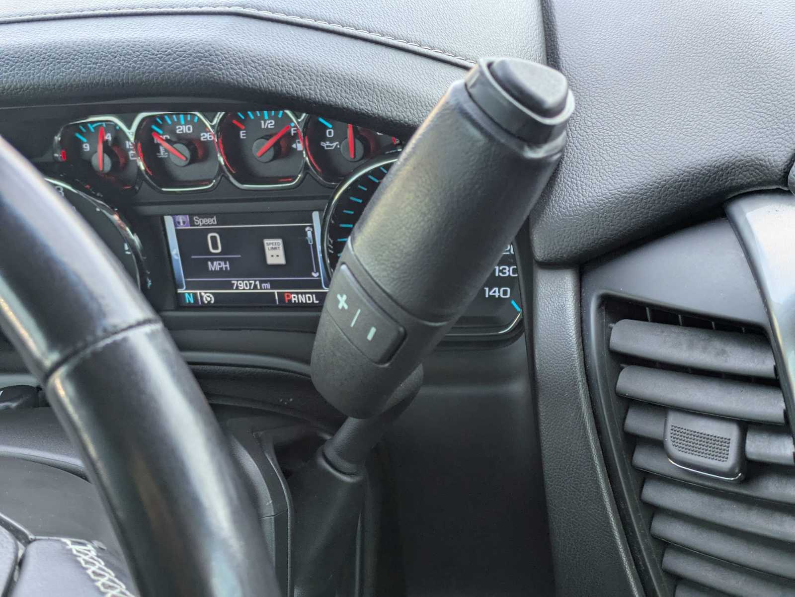 Thumbnail: 2020 Chevrolet Tahoe - 30