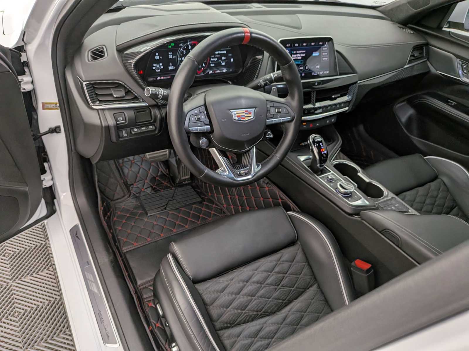 Thumbnail: 2022 Cadillac CT4 - 2