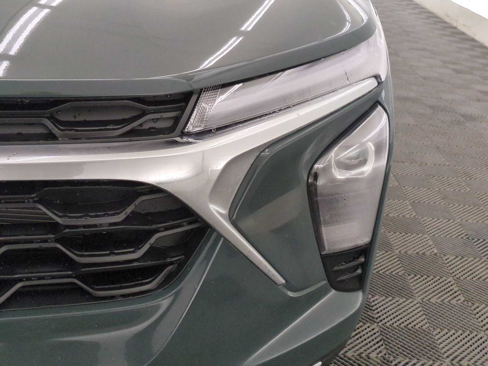 Thumbnail: 2026 Chevrolet Trax - 10