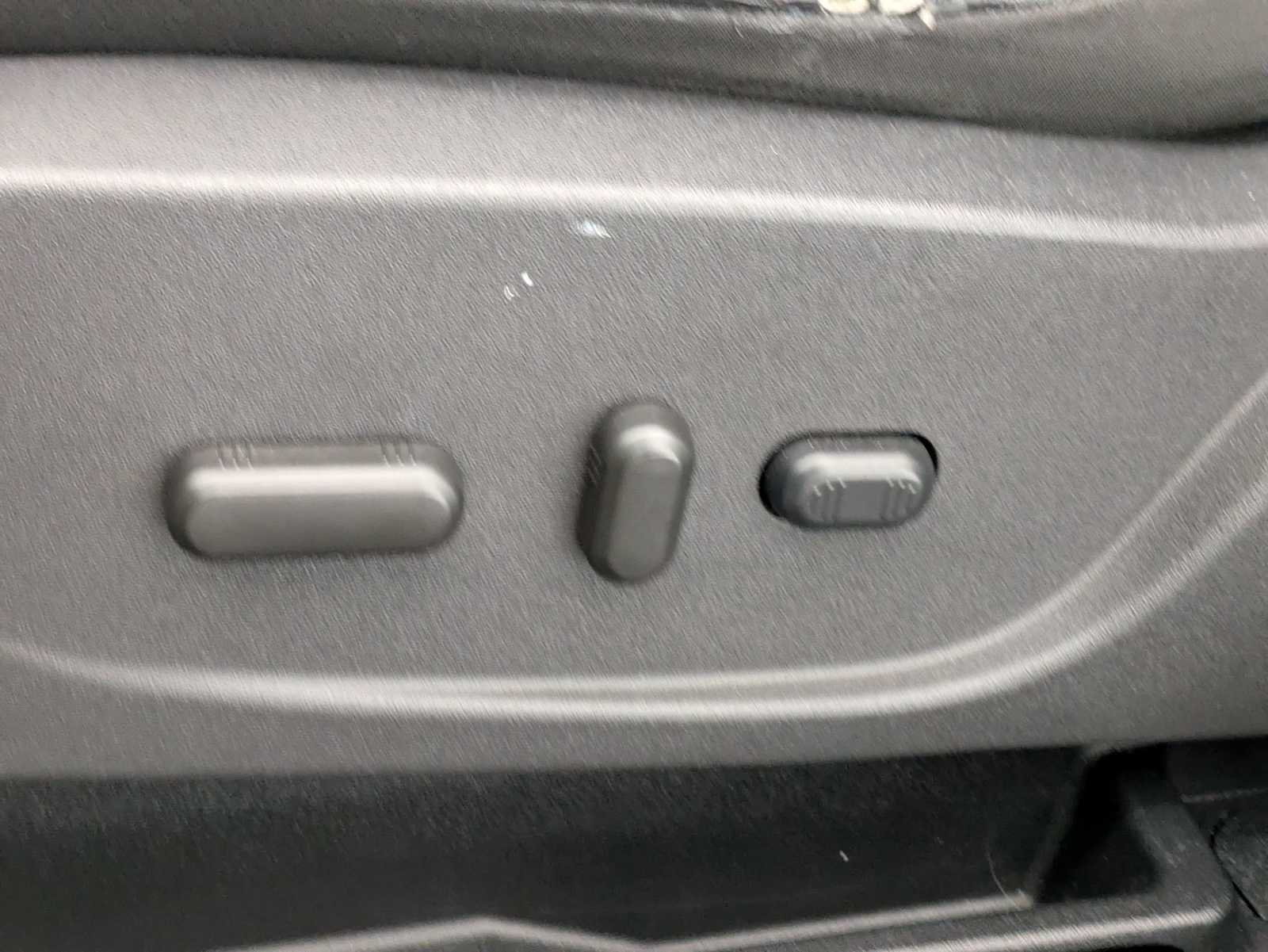 Thumbnail: 2018 Ford Escape - 18