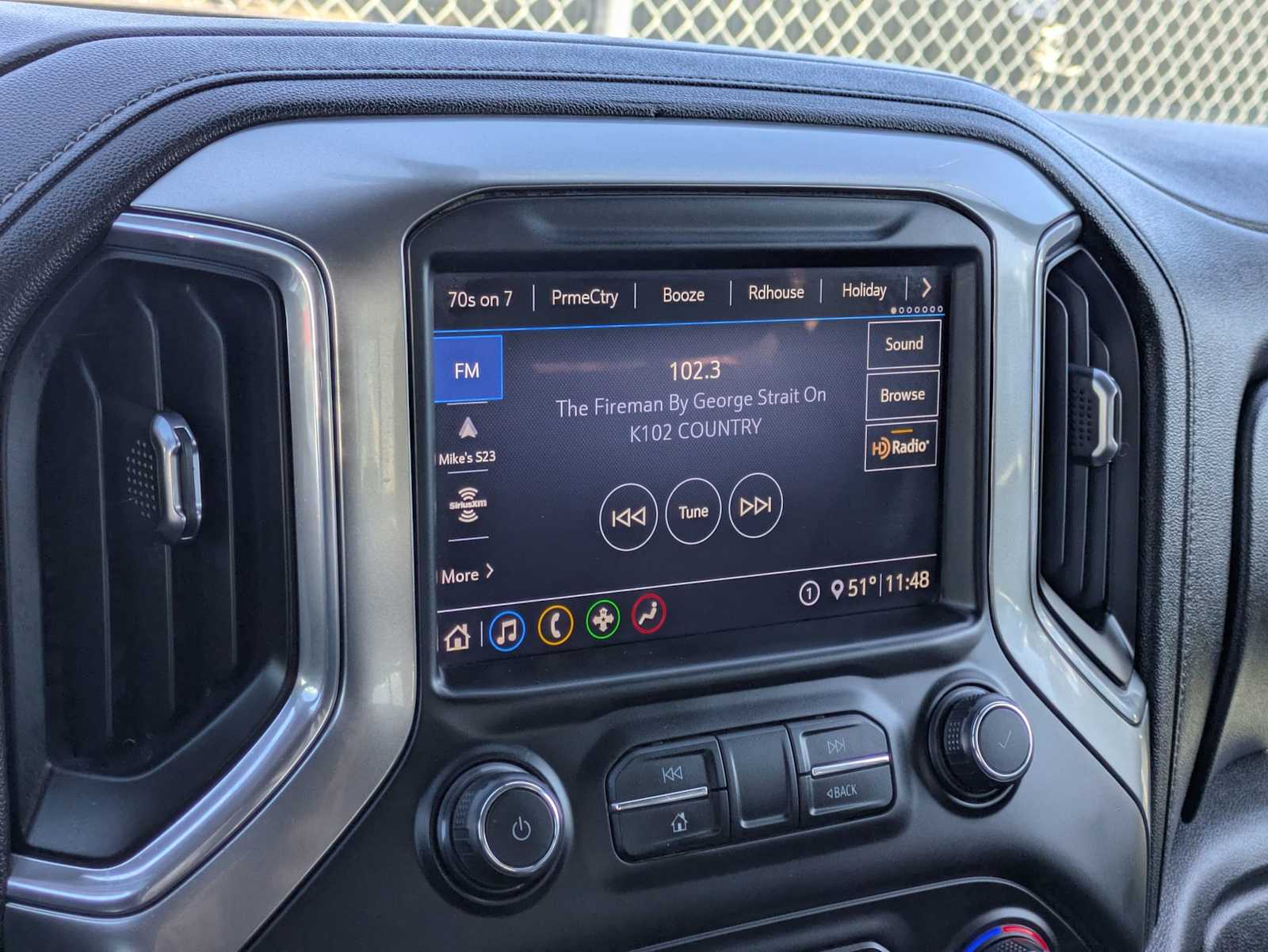 Thumbnail: 2020 Chevrolet Silverado 1500 - 29