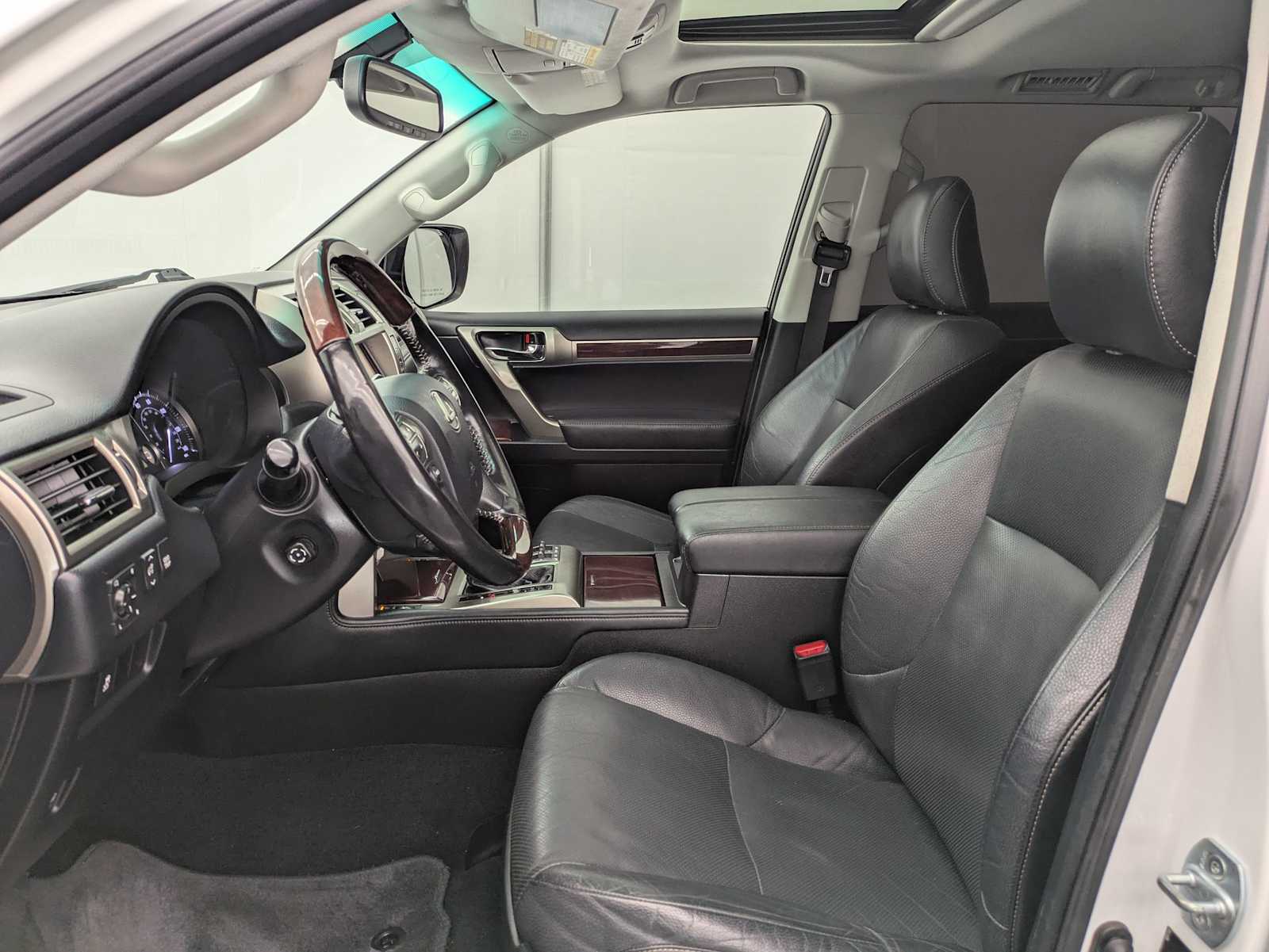 Thumbnail: 2018 Lexus GX - 16