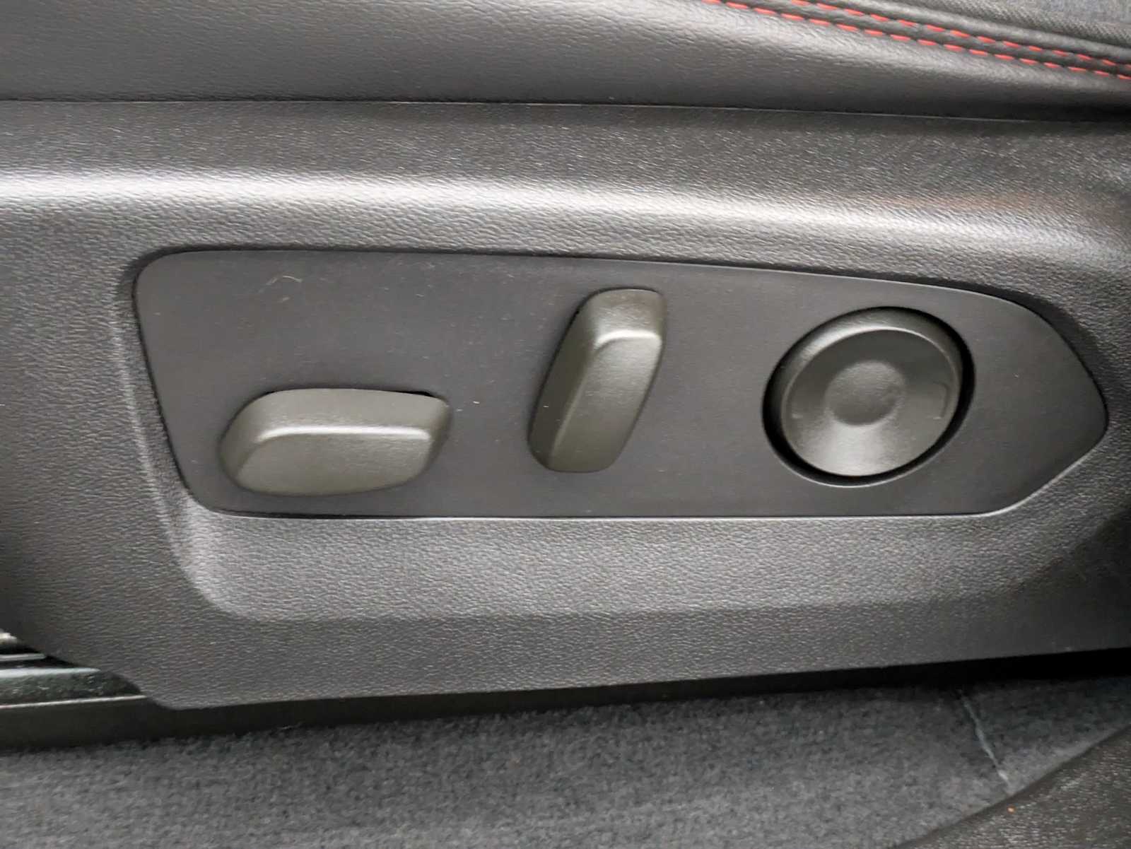 Thumbnail: 2024 GMC Canyon - 18