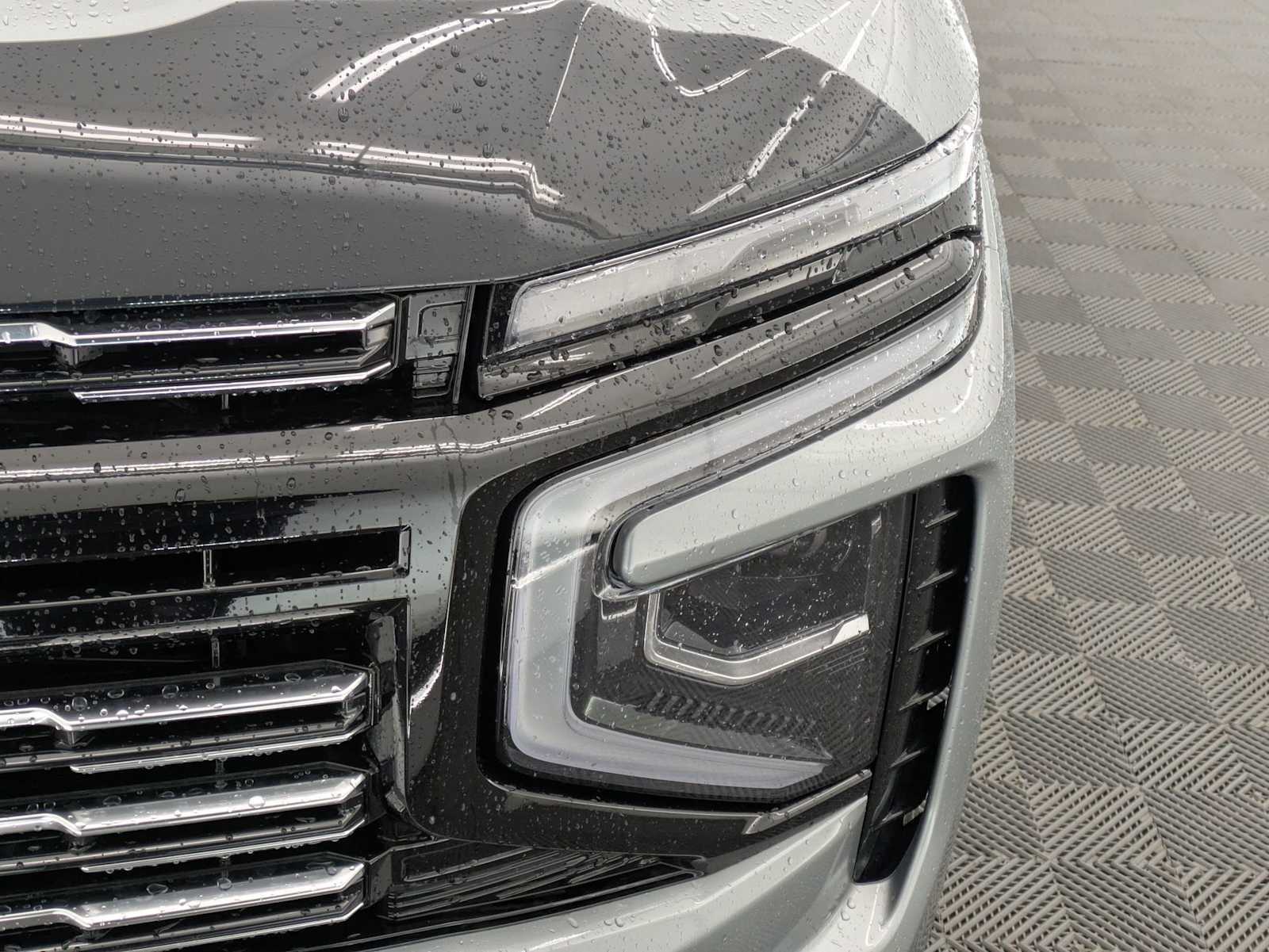 Thumbnail: 2025 Chevrolet Suburban - 10