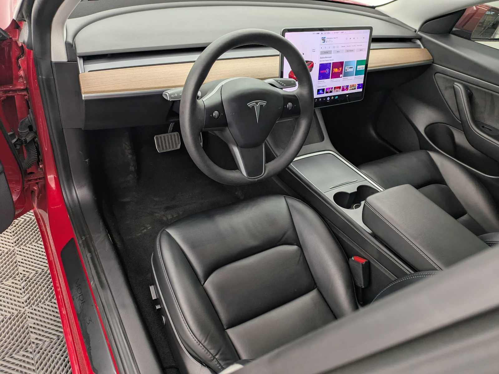 Thumbnail: 2021 Tesla Model 3 - 2