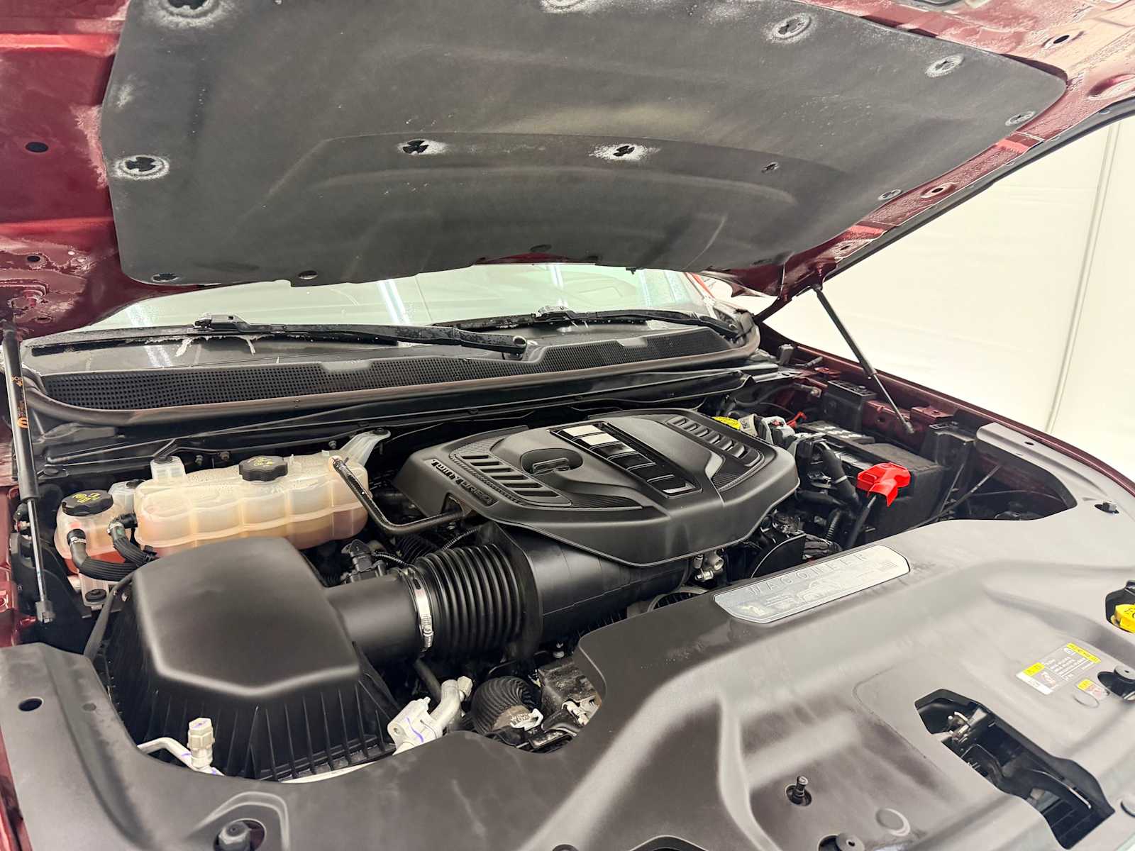 Thumbnail: 2023 Jeep Wagoneer - 14