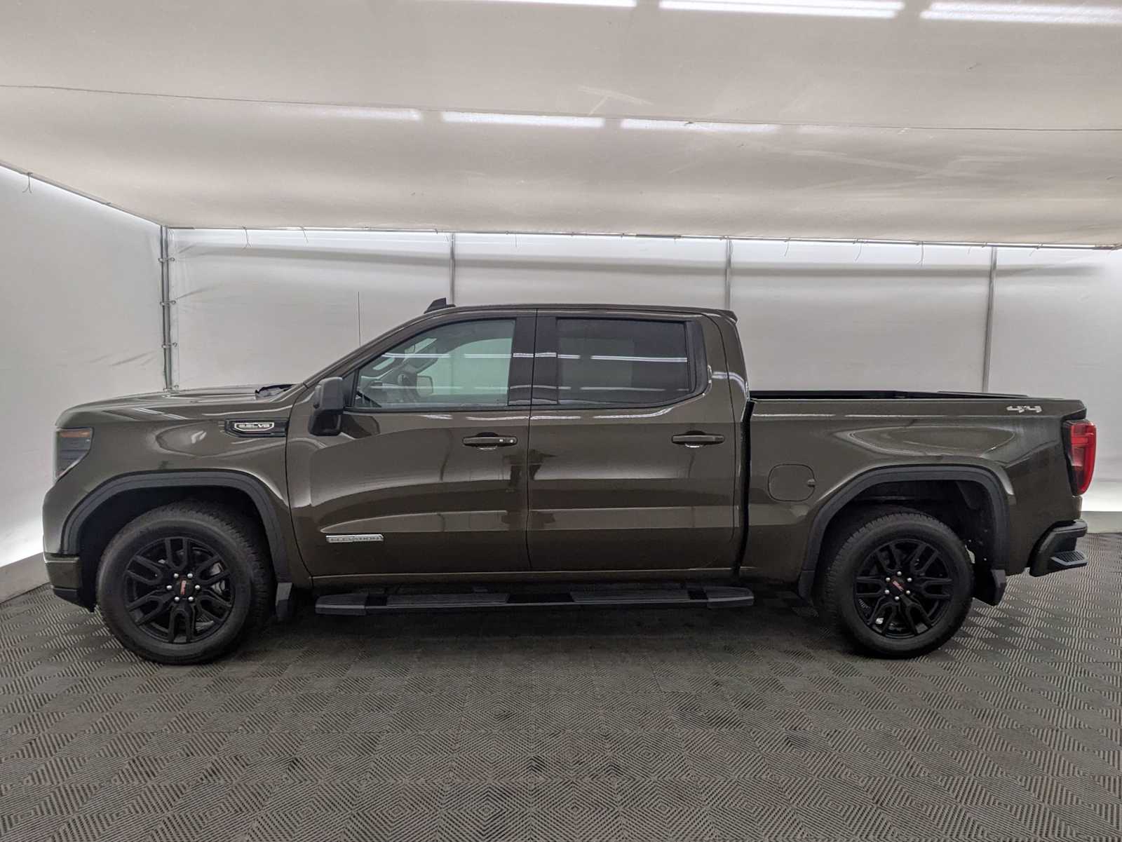 Thumbnail: 2023 GMC Sierra 1500 - 3