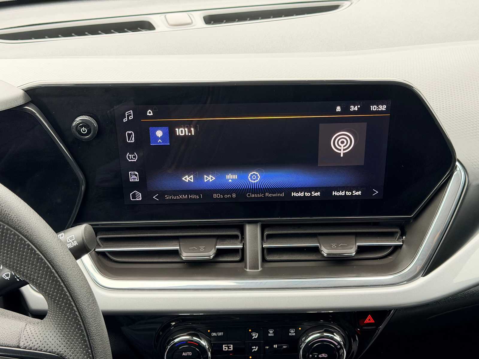 Thumbnail: 2024 Chevrolet Trax - 28