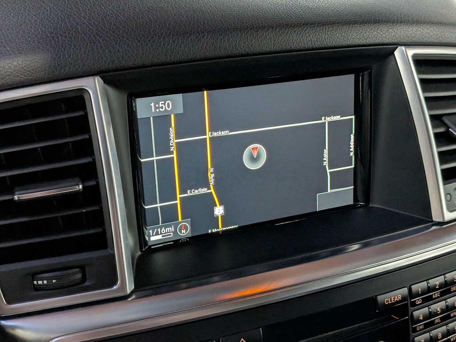 Thumbnail: 2015 Mercedes-Benz M-Class - 29