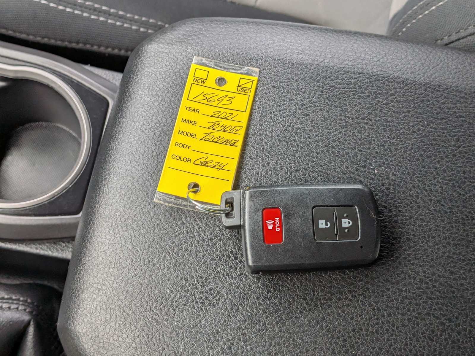 Thumbnail: 2021 Toyota Tacoma - 36