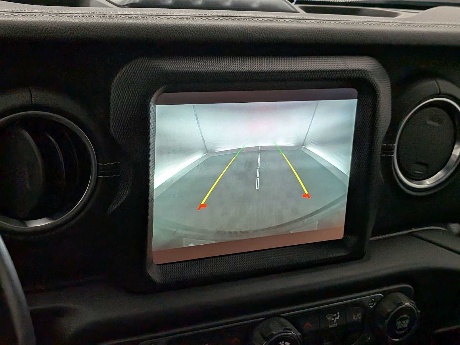 Thumbnail: 2021 Jeep Wrangler - 30